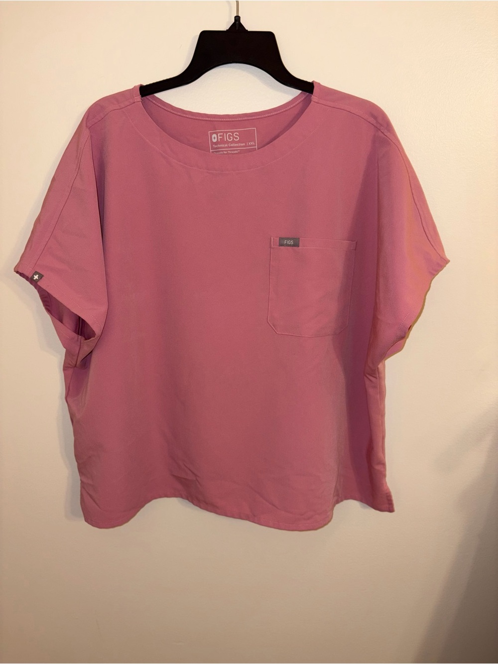 FIGS | Women's Chalk Pink Aura Top XXL